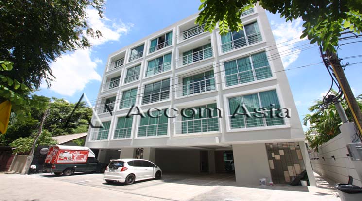  2 br Apartment for rent and sale in Sukhumvit ,Bangkok BTS Thong Lo at Low Rised Building 1418986