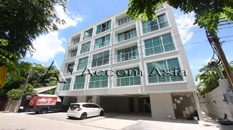  2 br Apartment For Rent in Sukhumvit ,Bangkok BTS Thong Lo at Low Rised Building AA11962