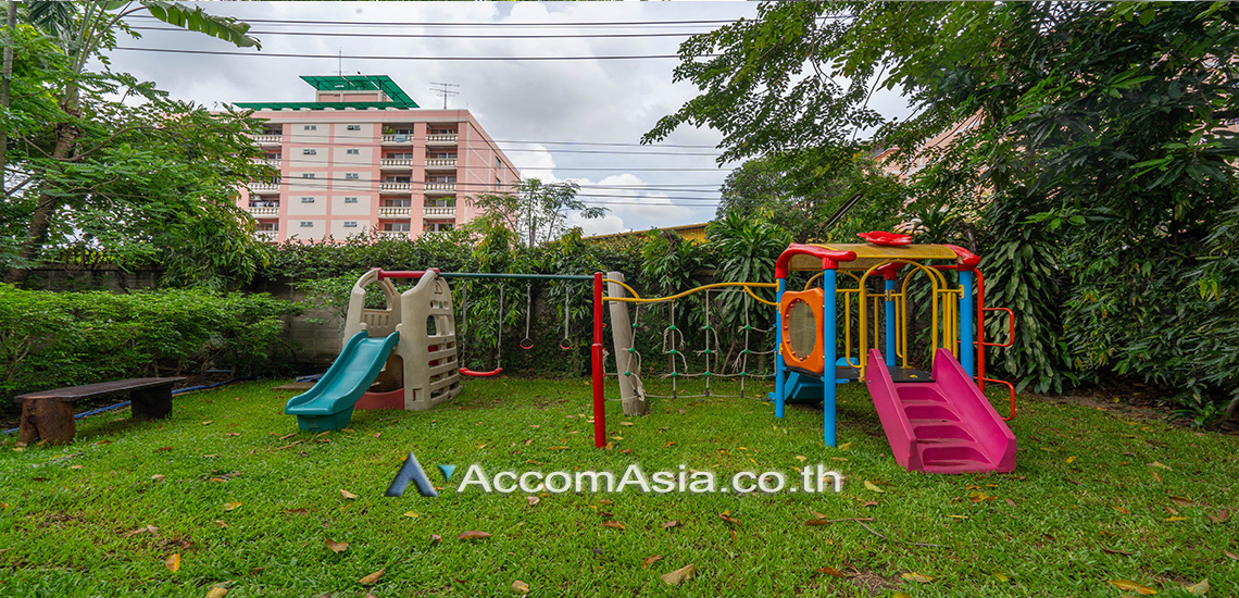  4 br House for rent and sale in New Phetchaburi ,Bangkok  at Thai Village 50046