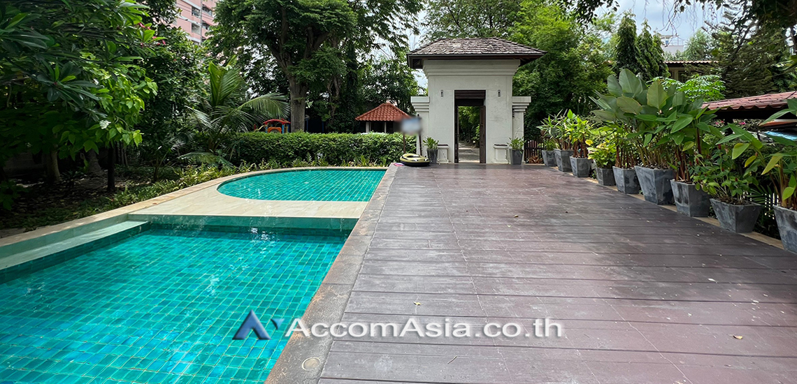 4 br House For Rent in New Phetchaburi ,Bangkok  at Thai Village 59881