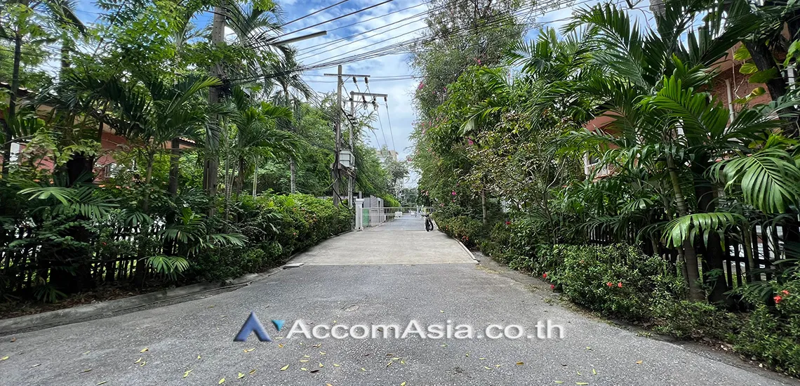 5 br House For Rent in New Phetchaburi ,Bangkok  at Thai Village AA31157