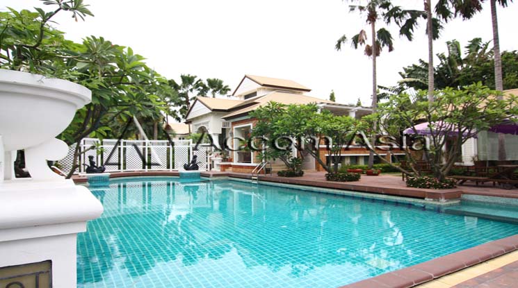  4 br House for rent and sale in Pattanakarn ,Bangkok  at Peaceful compound 1713394