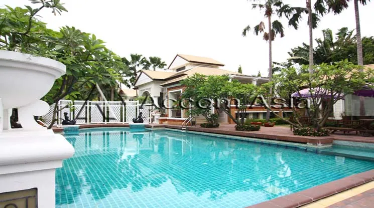  4 br House For Rent in Pattanakarn ,Bangkok  at Peaceful compound 1521192