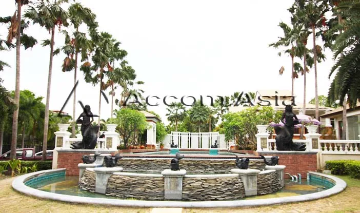  3 br House For Rent in Pattanakarn ,Bangkok  at Peaceful compound AA18434