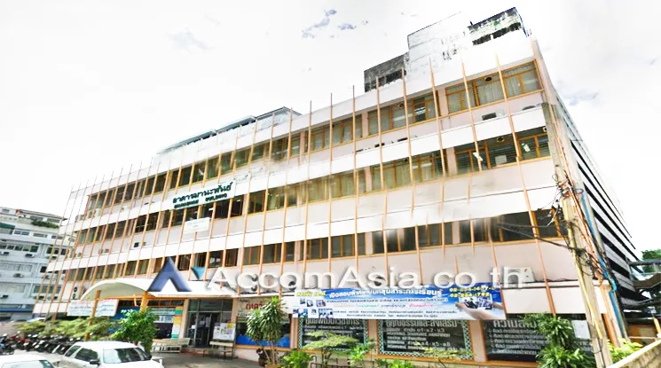  1  Office Space For Rent in Silom ,Bangkok BTS Surasak at Manaphan Building AA10970