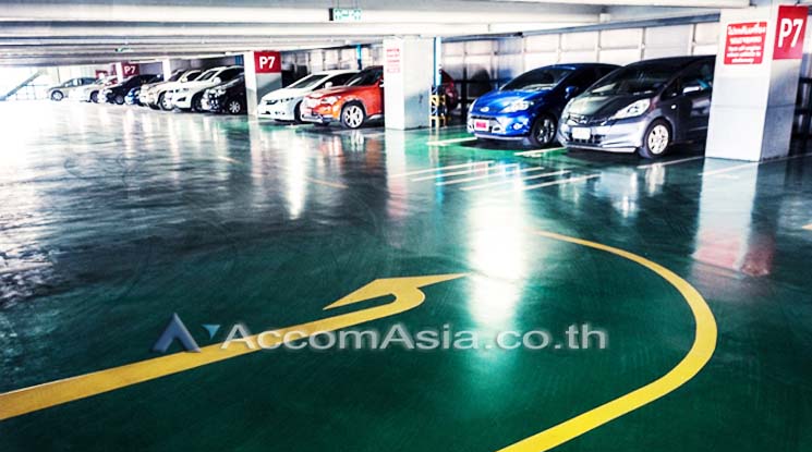  Office Space For Rent in Sathorn ,Bangkok BTS Surasak at Chartered Square Building AA25345