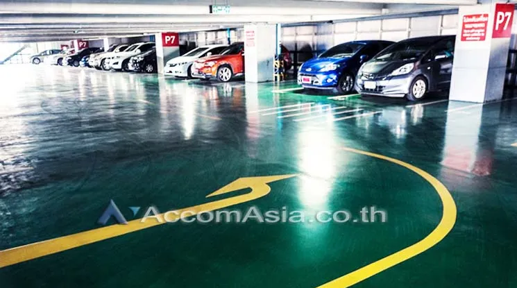  Office Space For Rent in Sathorn ,Bangkok BTS Surasak at Chartered Square Building AA11283