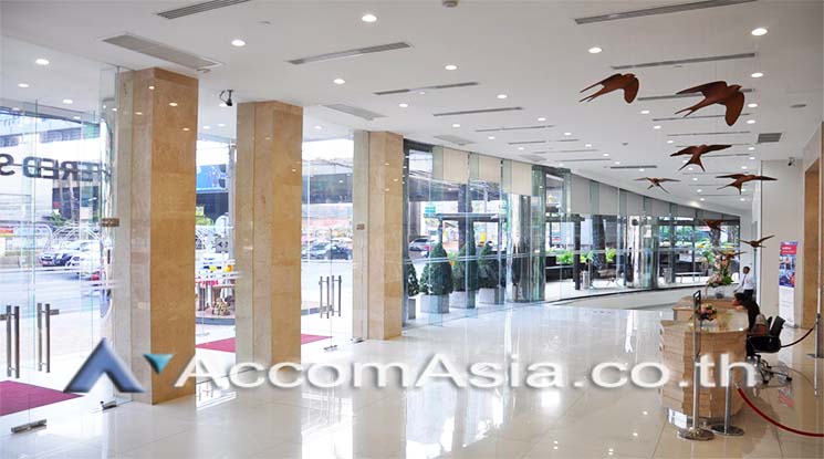  Office Space For Rent in Sathorn ,Bangkok BTS Surasak at Chartered Square Building AA11280