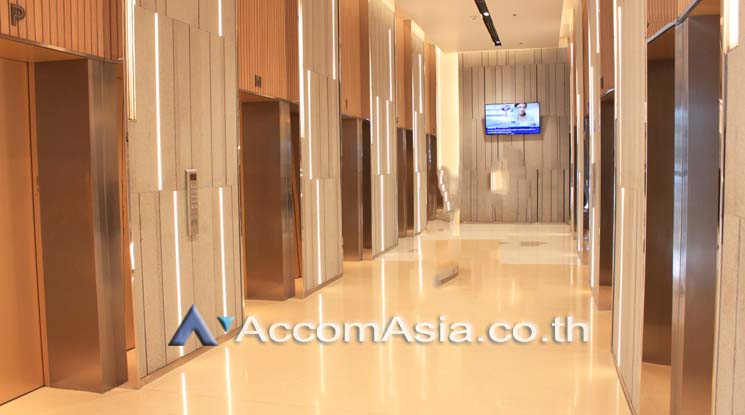  Office Space For Rent in Ratchadaphisek ,Bangkok MRT Thailand Cultural Center at CW Tower A AA23210