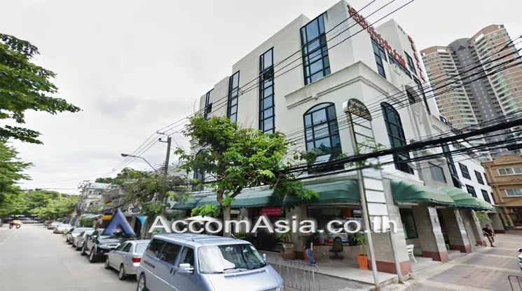  Office Space For Rent in Silom ,Bangkok BTS Chong Nonsi at Tang Hua Pug Building AA36593