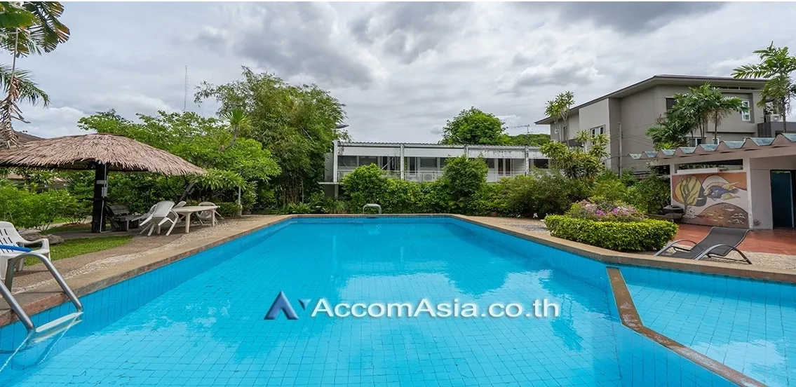  3 br Apartment For Rent in Sathorn ,Bangkok BTS Chong Nonsi at Pool and Greenery AA13647