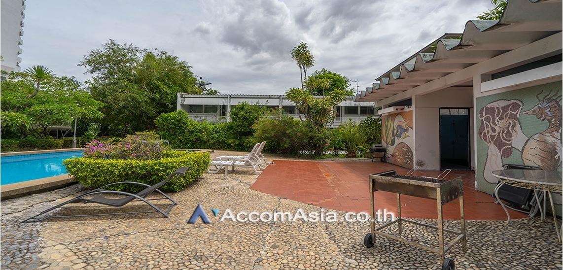  4 br Apartment For Rent in Sathorn ,Bangkok BTS Chong Nonsi at Pool and Greenery 10157