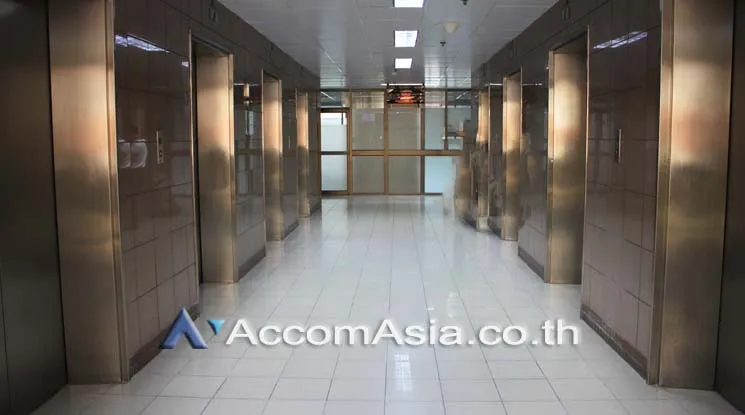  Office Space For Rent in Phaholyothin ,Bangkok BTS Ari at Phaholyothin Place AA25834