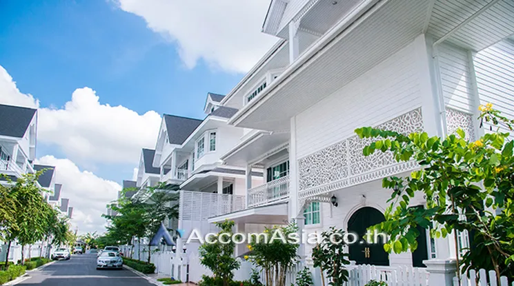 3 br House For Rent in Bang Na ,Bangkok BTS Bearing at Fantasia Villa 3  AA22059