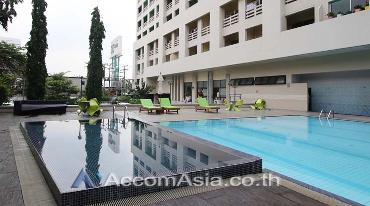 4 RBC Rompo Business Centre - Office Space - Rama 4 - Bangkok / Accomasia