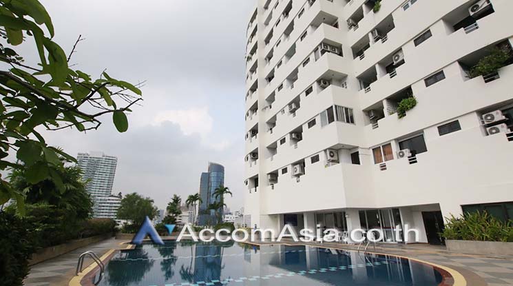  1 br Condominium For Sale in Sukhumvit ,Bangkok BTS Ekkamai at Modern Town AA17607