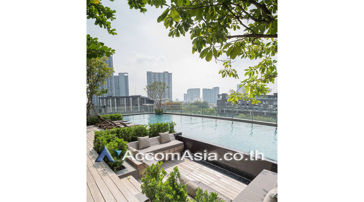  1 br Condominium For Sale in Sukhumvit ,Bangkok BTS On Nut at The Base Park East AA44650