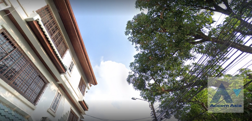  3 br Townhouse For Rent in Phaholyothin ,Bangkok BTS Ari at Yuni Villa AA41974