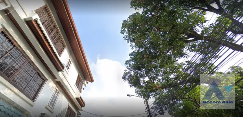  3 br Townhouse For Rent in Phaholyothin ,Bangkok BTS Ari at Yuni Villa AA41974
