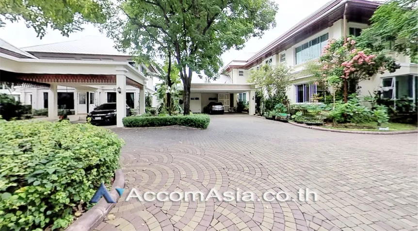  3 br House for rent and sale in Sathorn ,Bangkok BTS Chong Nonsi at Privacy House  in Compound AA27509