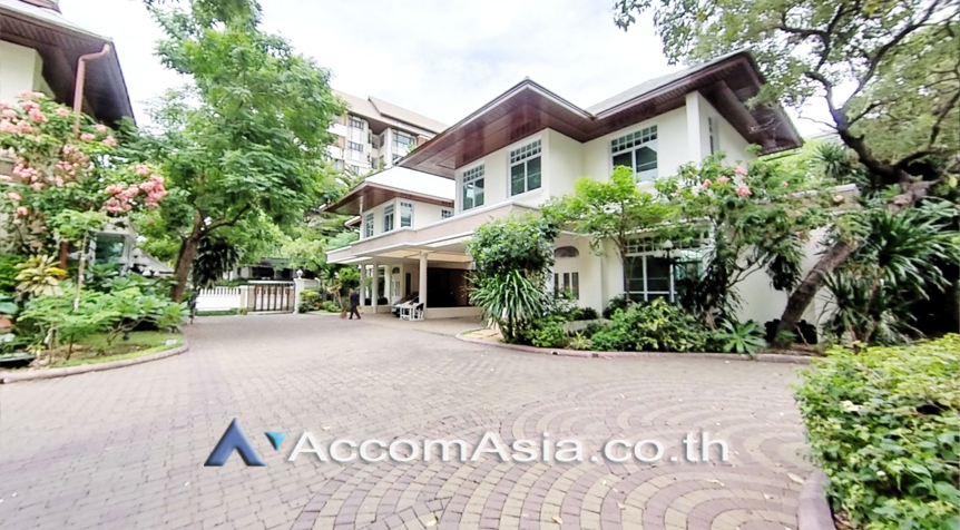  4 br House For Rent in Sathorn ,Bangkok BTS Chong Nonsi at Privacy House  in Compound 50073