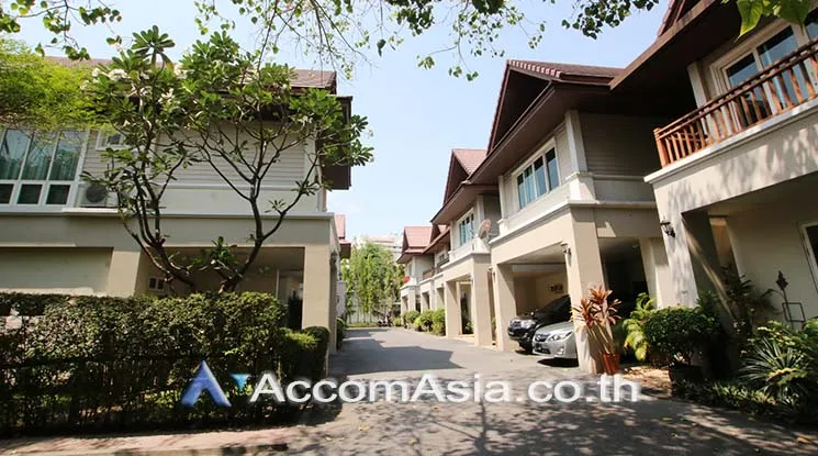  4 br House for rent and sale in Sukhumvit ,Bangkok BTS Thong Lo at Exclusive family compound AA27374