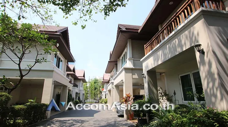  4 br House for rent and sale in Sukhumvit ,Bangkok BTS Thong Lo at Exclusive family compound AA27374