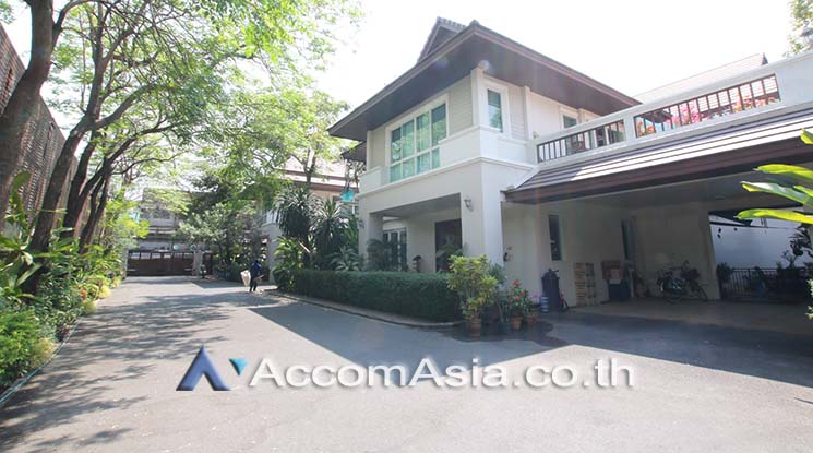  4 br House For Rent in Sukhumvit ,Bangkok BTS Thong Lo at Exclusive family compound 58763