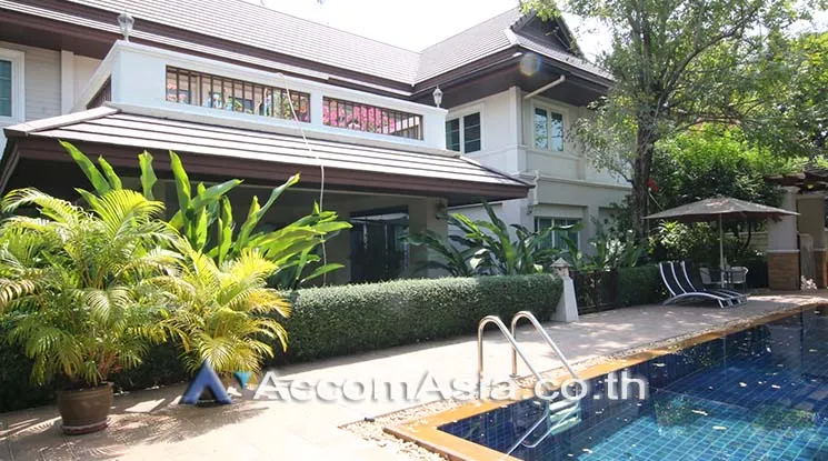  4 br House For Rent in Sukhumvit ,Bangkok BTS Thong Lo at Exclusive family compound AA46105