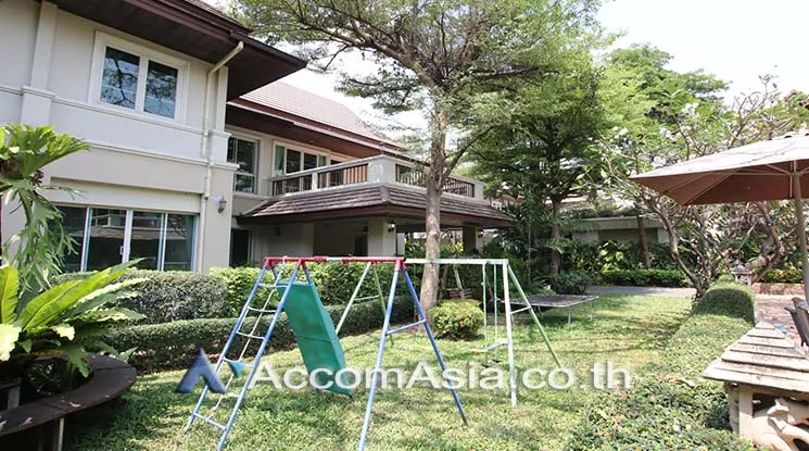  4 br House For Rent in Sukhumvit ,Bangkok BTS Thong Lo at Exclusive family compound AA46105