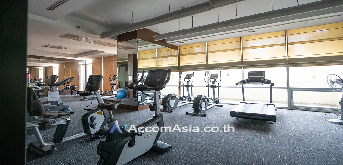  3 br Condominium For Rent in Ploenchit ,Bangkok BTS Ploenchit at Athenee Residence AA25087