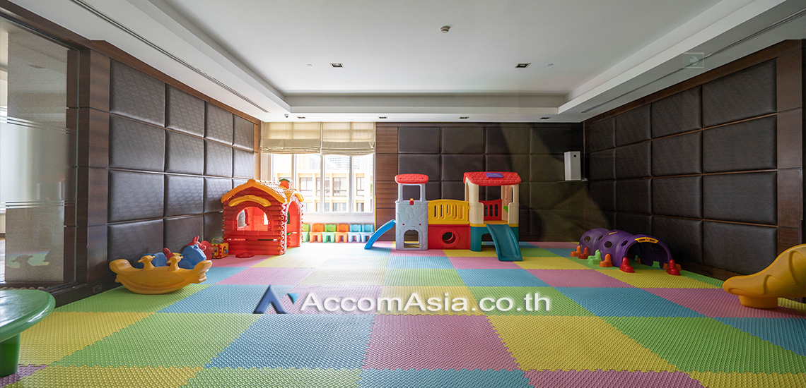  3 br Condominium For Rent in Ploenchit ,Bangkok BTS Ploenchit at Athenee Residence AA11139