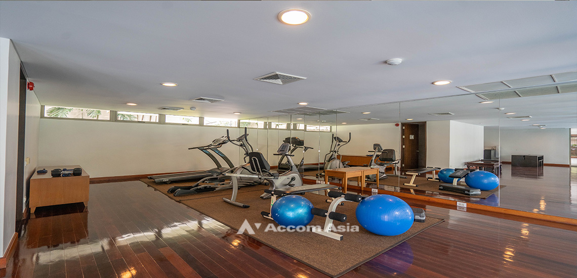 4 Modern Retro - 2 Units / floor - Apartment - Ruamrudee  - Bangkok / Accomasia