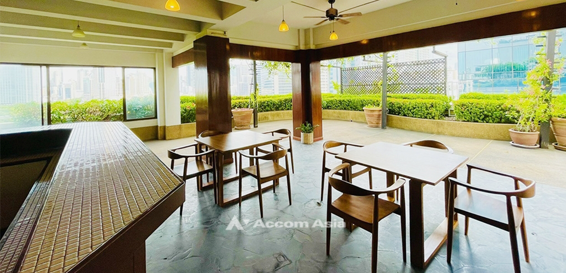  2 br Apartment For Rent in Ploenchit ,Bangkok BTS Ratchadamri at Step to Lumpini Park AA20257