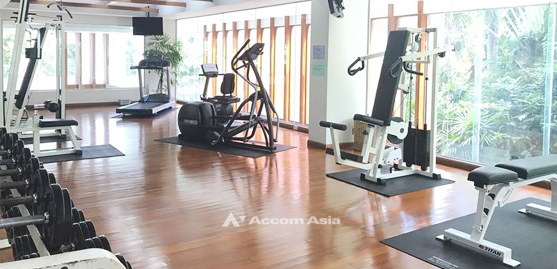  2 br Apartment For Rent in Ploenchit ,Bangkok BTS Ratchadamri at Step to Lumpini Park AA25283