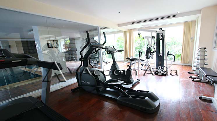  3 br Condominium For Rent in Ploenchit ,Bangkok BTS Ratchadamri at Baan Thanon Sarasin AA13433