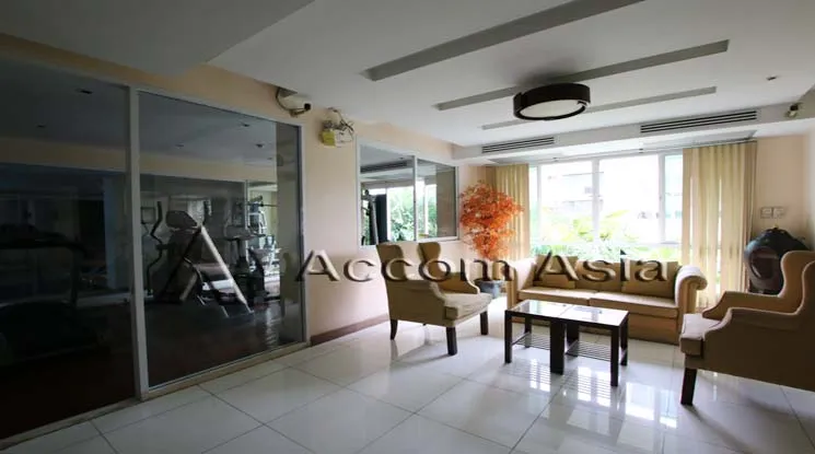  3 br Condominium For Rent in Ploenchit ,Bangkok BTS Ratchadamri at Baan Thanon Sarasin AA13433