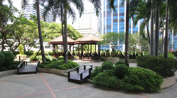  2 br Apartment For Rent in Ploenchit ,Bangkok BTS Ratchadamri at Easily walk to Ratchadamri BTS AA12502