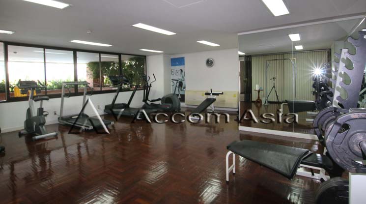  2 br Apartment For Rent in Ploenchit ,Bangkok BTS Ratchadamri at Easily walk to Ratchadamri BTS AA12502