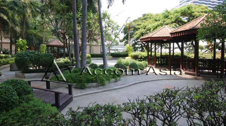  2 br Apartment For Rent in Ploenchit ,Bangkok BTS Ratchadamri at Easily walk to Ratchadamri BTS AA12502