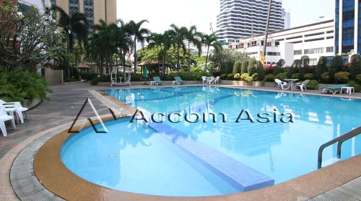  2 br Apartment For Rent in Ploenchit ,Bangkok BTS Ratchadamri at Easily walk to Ratchadamri BTS AA12502