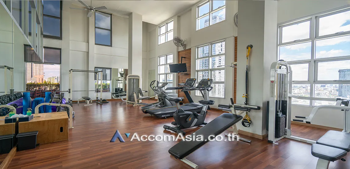  4 br Apartment for rent and sale in Silom ,Bangkok BTS Surasak at A Unique design and Terrace AA31349