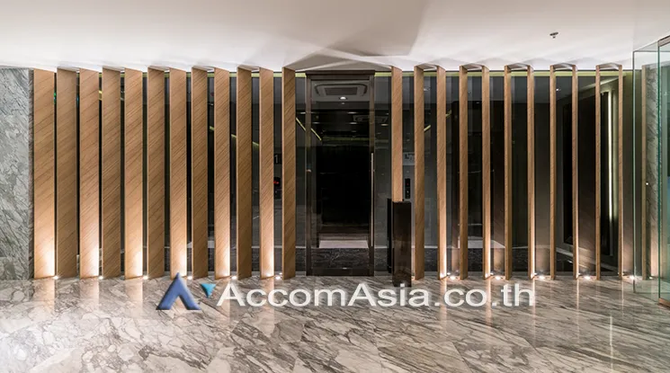  1 br Condominium For Sale in Phaholyothin ,Bangkok MRT Rama 9 - ARL Makkasan at Chewathai Residence Asoke AA35556