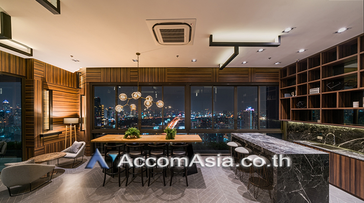  1 br Condominium For Sale in Phaholyothin ,Bangkok ARL Makkasan - MRT Rama 9 at Chewathai Residence Asoke AA35553