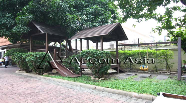 6 Resort Charming Flavor - Balcony - Apartment - Sukhumvit - Bangkok / Accomasia