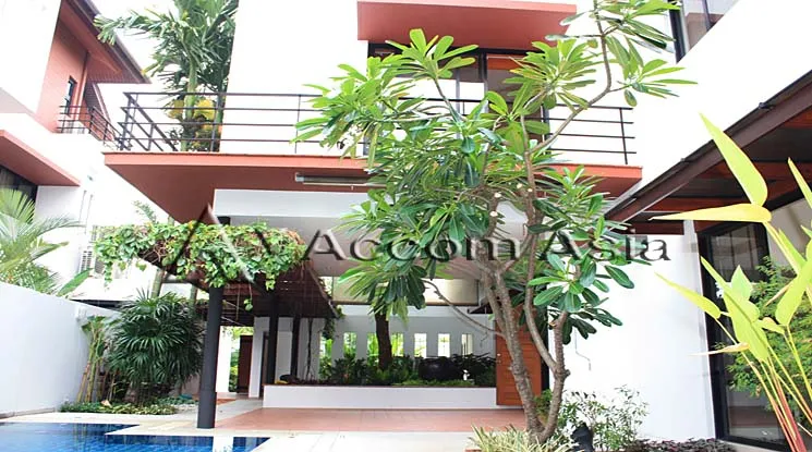  4 br House For Rent in Sukhumvit ,Bangkok BTS Thong Lo at A Peaceful Garden House AA18786