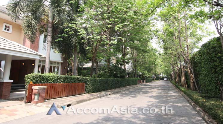  4 br House For Rent in Sukhumvit ,Bangkok BTS Thong Lo at Privacy and Peaceful AA12342