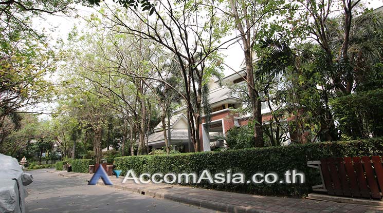  4 br House For Rent in Sukhumvit ,Bangkok BTS Thong Lo at Privacy and Peaceful AA17366