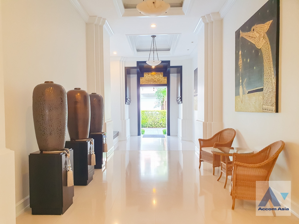  4 br House For Rent in Sathorn ,Bangkok BTS Saint Louis - BRT Thanon Chan at Exclusive Resort Style Home  AA42343