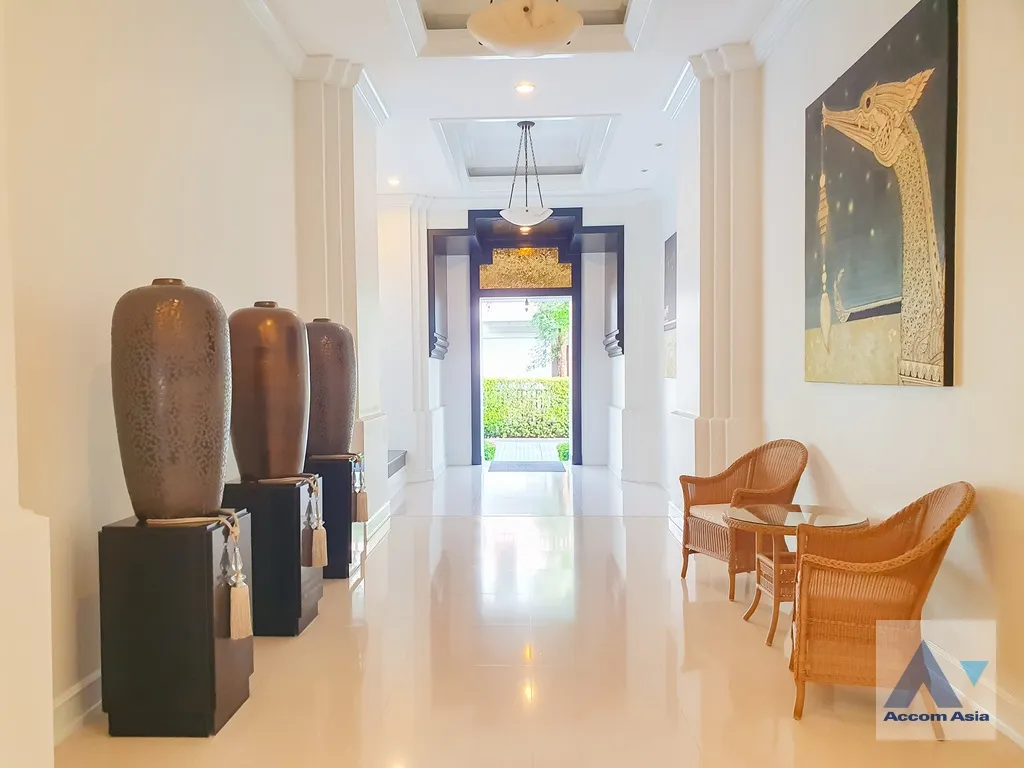 4 br House For Rent in Sathorn ,Bangkok BTS Saint Louis - BRT Thanon Chan at Exclusive Resort Style Home  AA43407